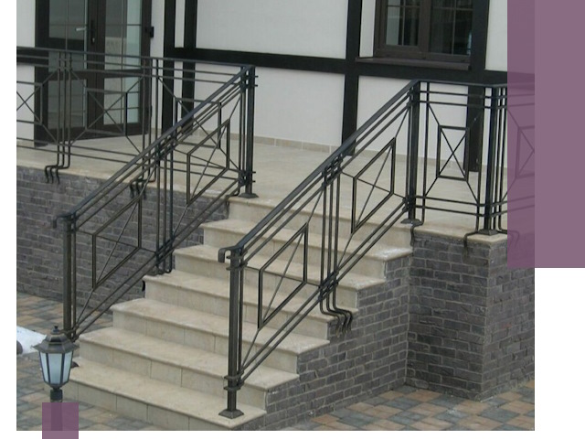 Перила для крыльца в Домодедове — монтаж, изготовление и установка